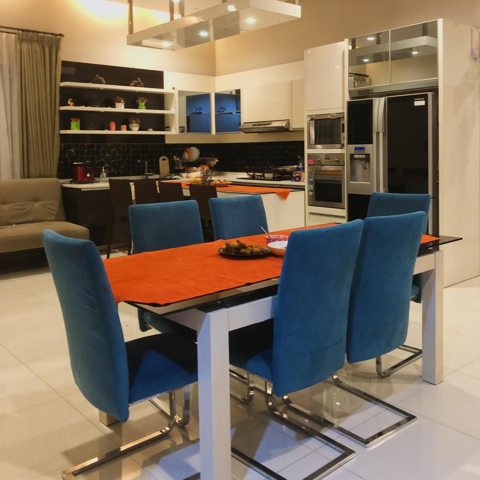 The Wowi Torto, 5 Bedroom Swimming Pool * Bandung
