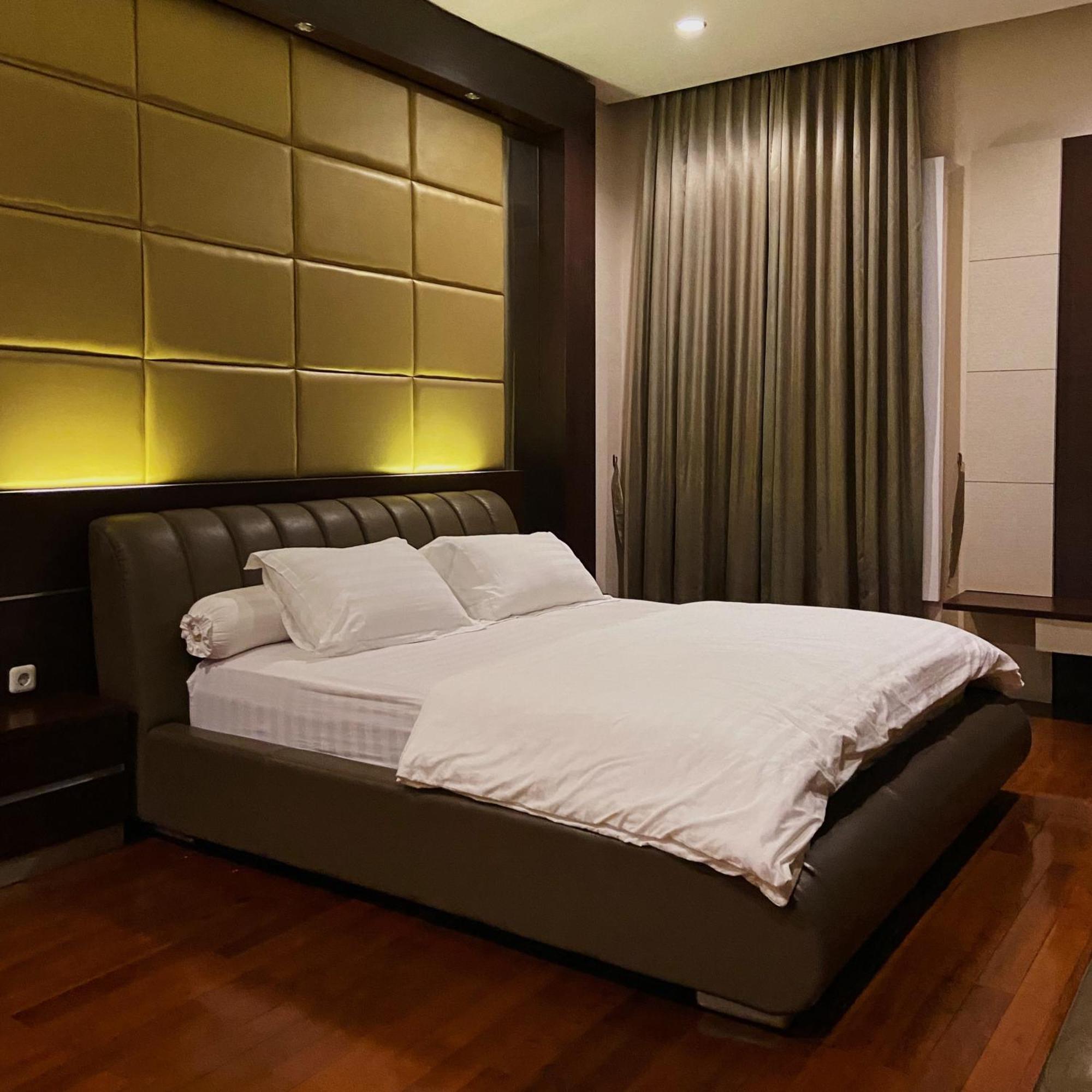 The Wowi Torto, 5 Bedroom Swimming Pool *